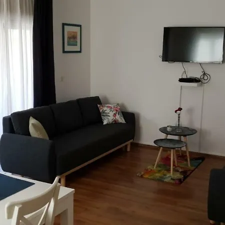 Central, Spacious, Great View * Хвар