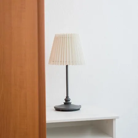 Central, Spacious, Great View هفار