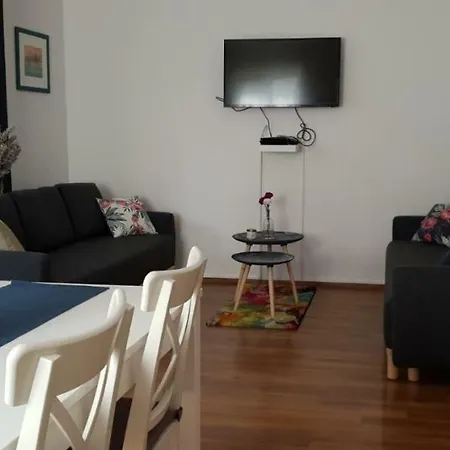 Central, Spacious, Great View Lägenhet *