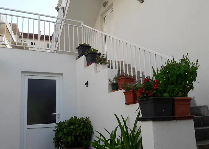 Central, Spacious, Great View * Hvar Town