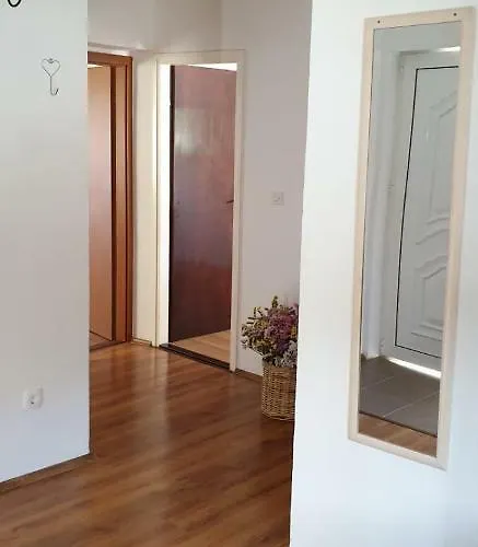 Central, Spacious, Great View