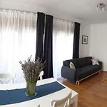 Central, Spacious, Great View Apartman *